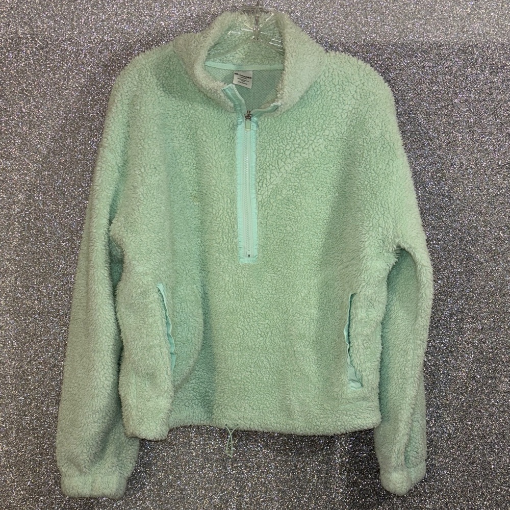 No boundaries pull-over in size L (12-14)